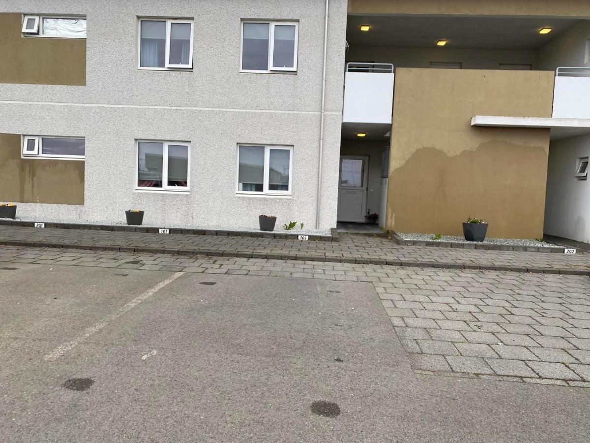 Spacious 3Br Condo Near Blue Lagoon 15M Airport 9M Njarthvik Exterior foto